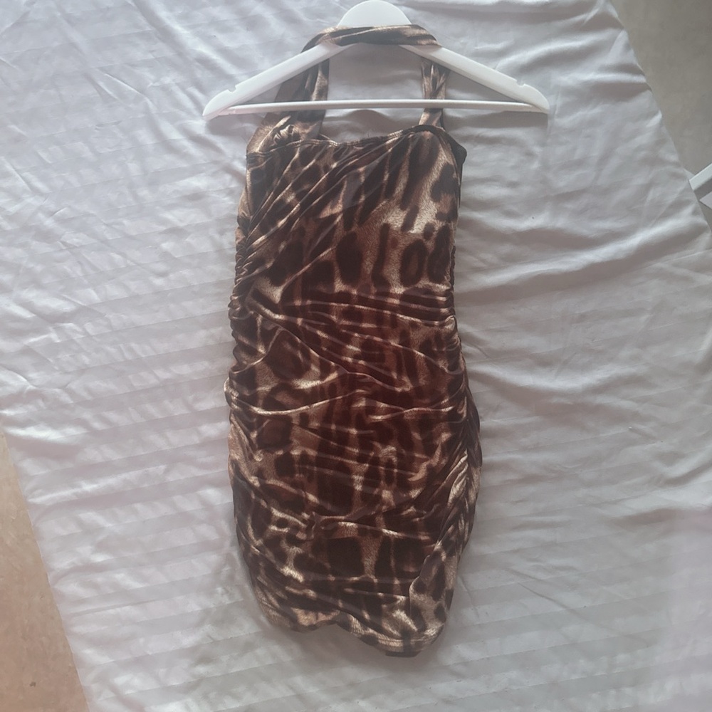 Leopard Print Ruched Dress - Picture 5 of 6